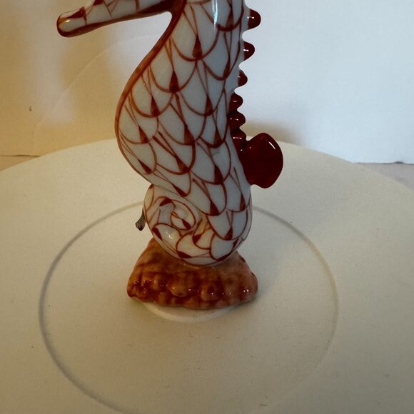 Coral Seahorse 5" Figurine White Fishnet Pattern Porcelain Andrea by Sadek - Picture 3 of 10